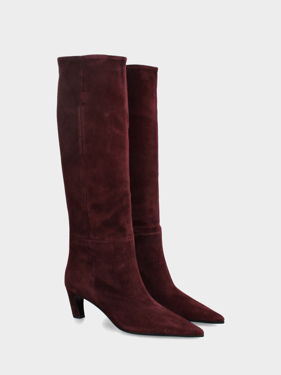 Stivale in camoscio bordeaux con gambale a tubo cascante e tacco ricurvo