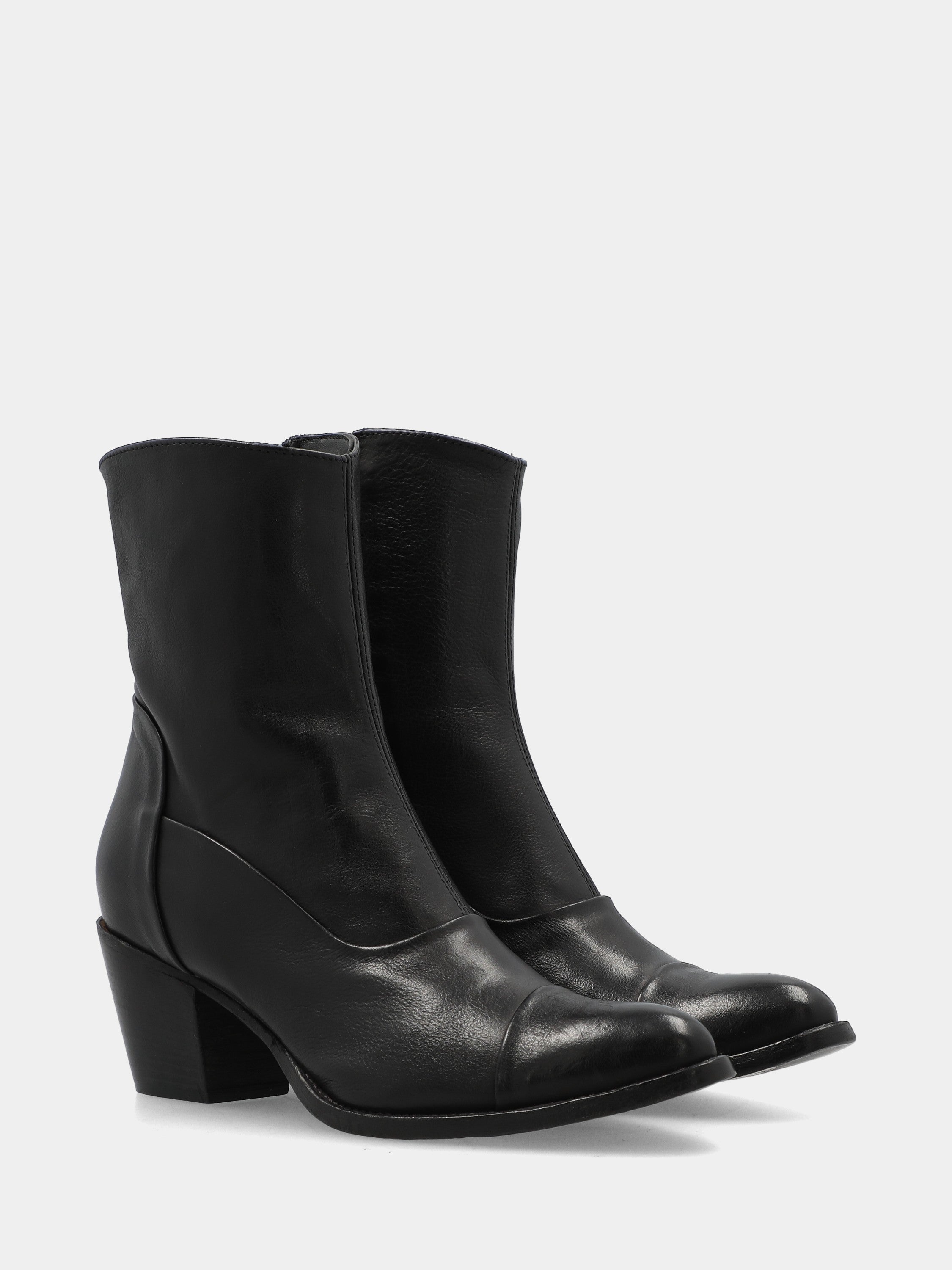 Sandalo monoblocco in vitello rosso con fascia ripiegata