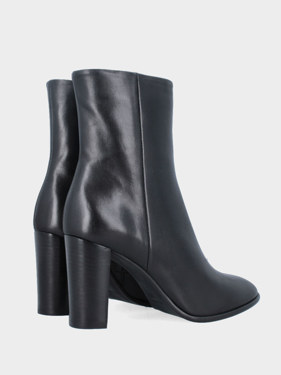 Botte en veau noir lisse avec talon bloc