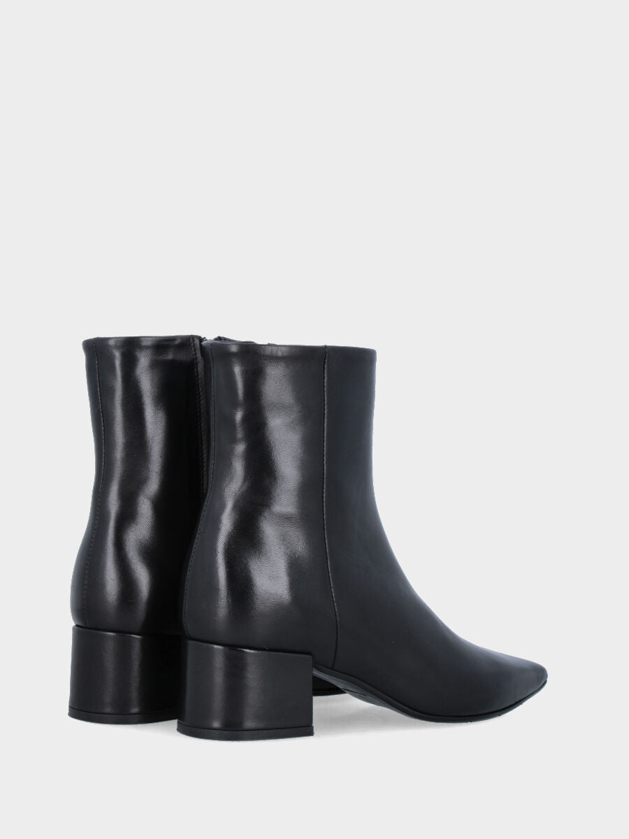 Bottine en veau noir lisse avec fermeture éclair et talon bloc