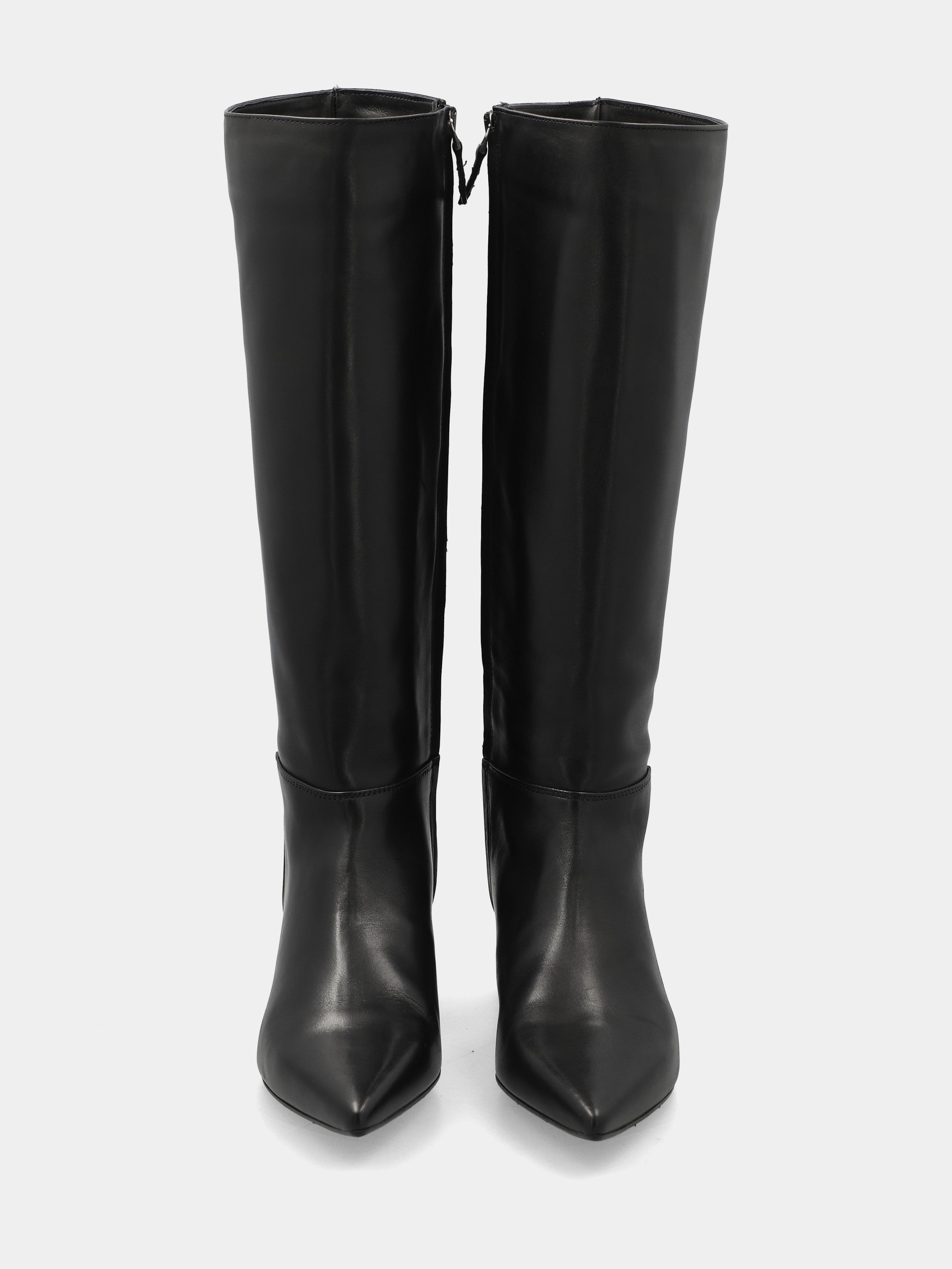 Stiefel aus schwarzem Kalbsleder mit 45 mm Blockabsatz und spitz zulaufender Spitze