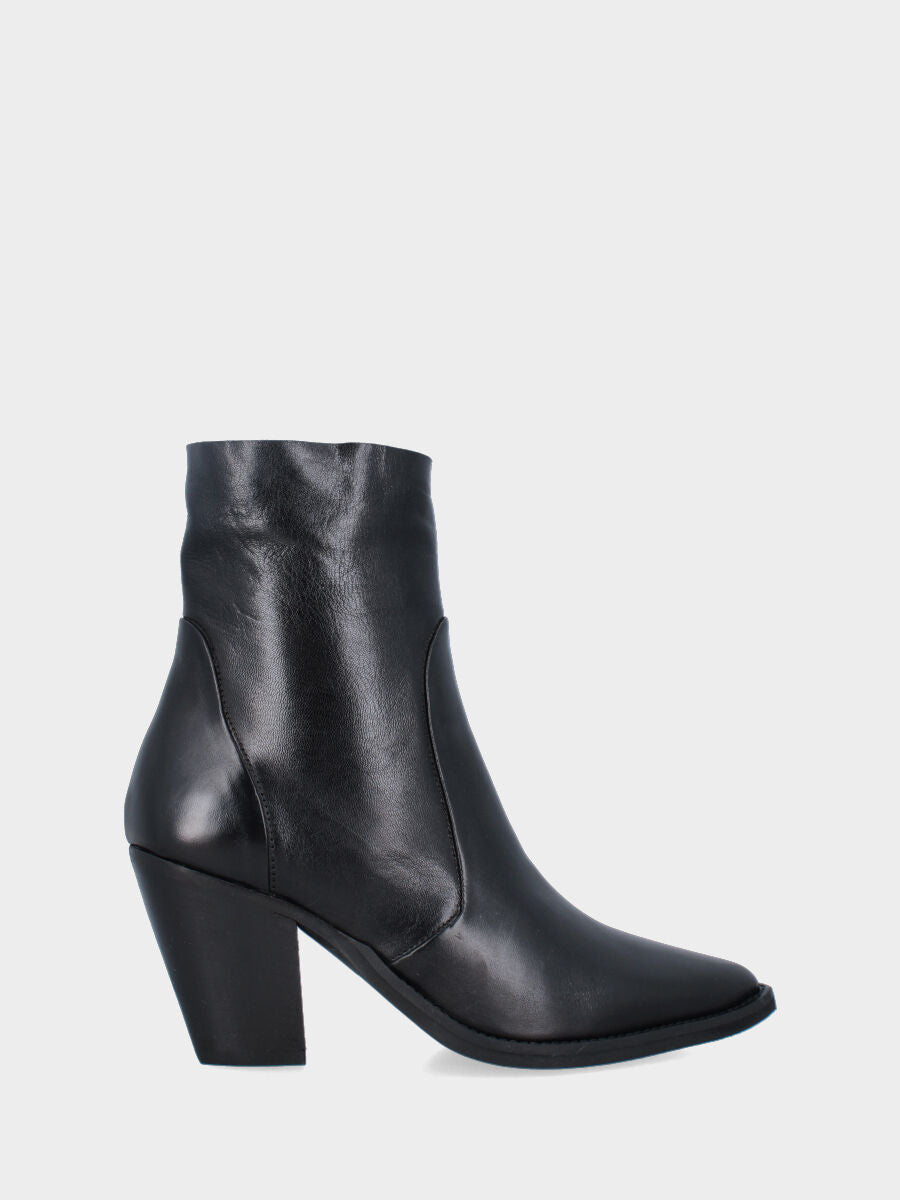 Camperos in vitello nero con tacco monoblocco