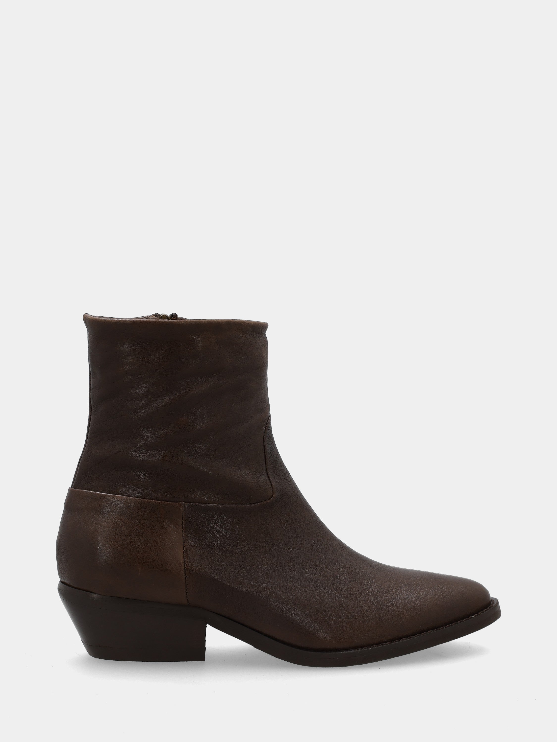 Bottines western en veau marron avec bout effilé et talon cubain