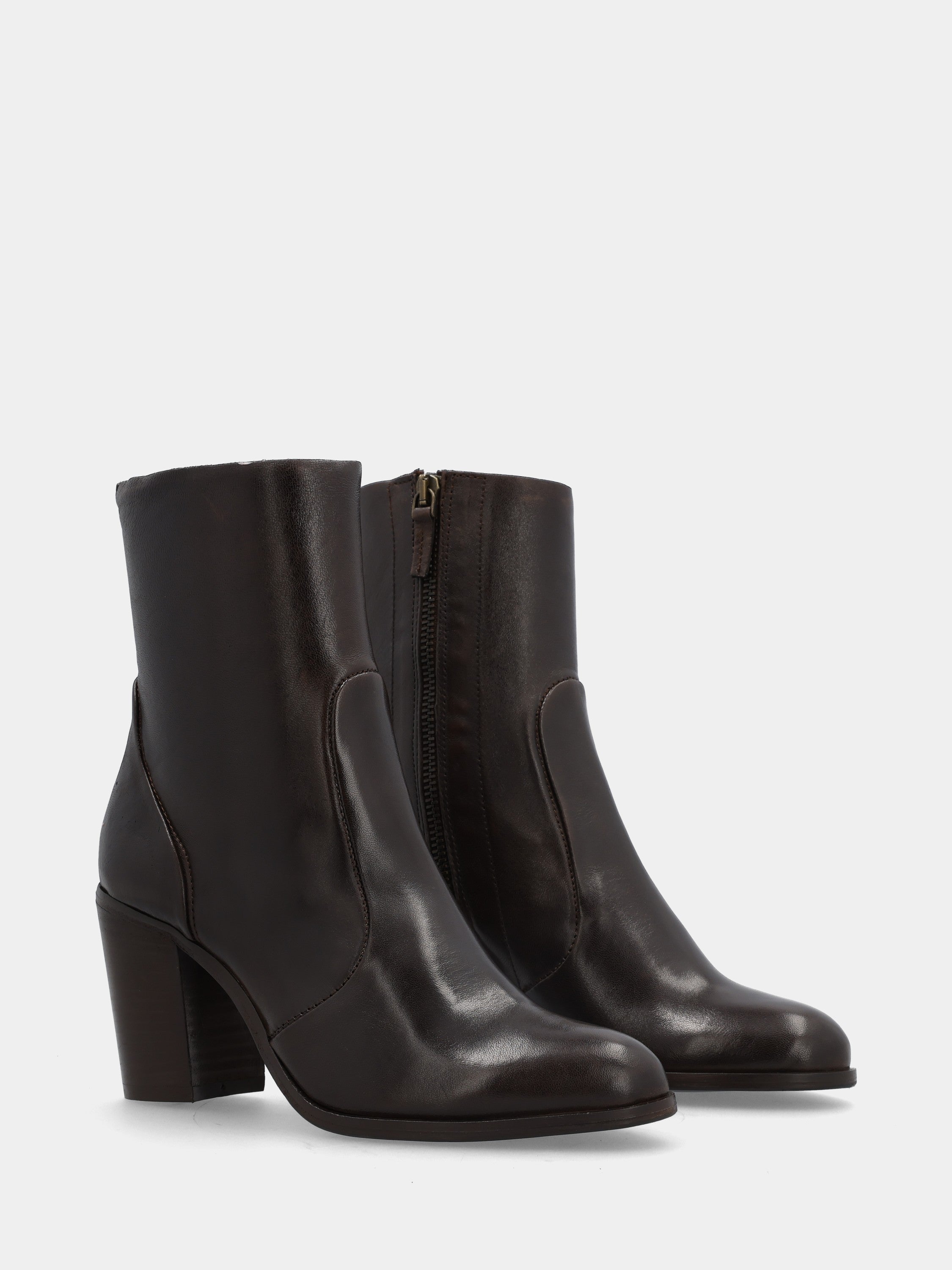 Stivaletto in nappa testa di moro con gambaletto sfoderato