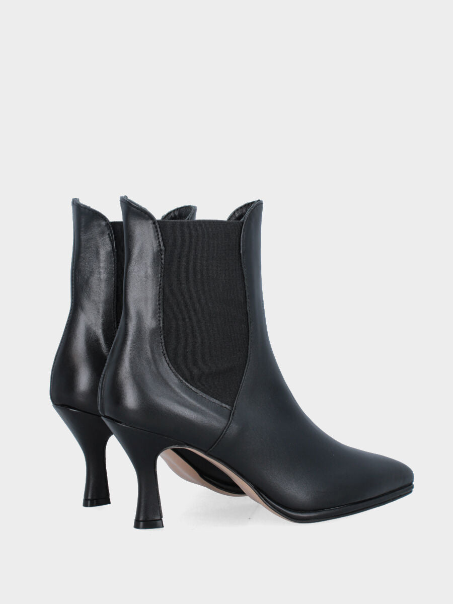 Beatles in black nappa leather with chalice heel and platform