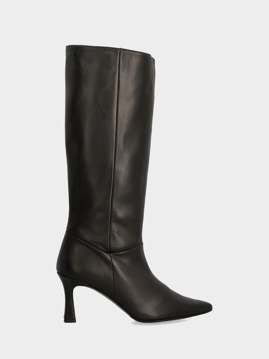 Botte en nappa noire avec talon creux en forme de queue