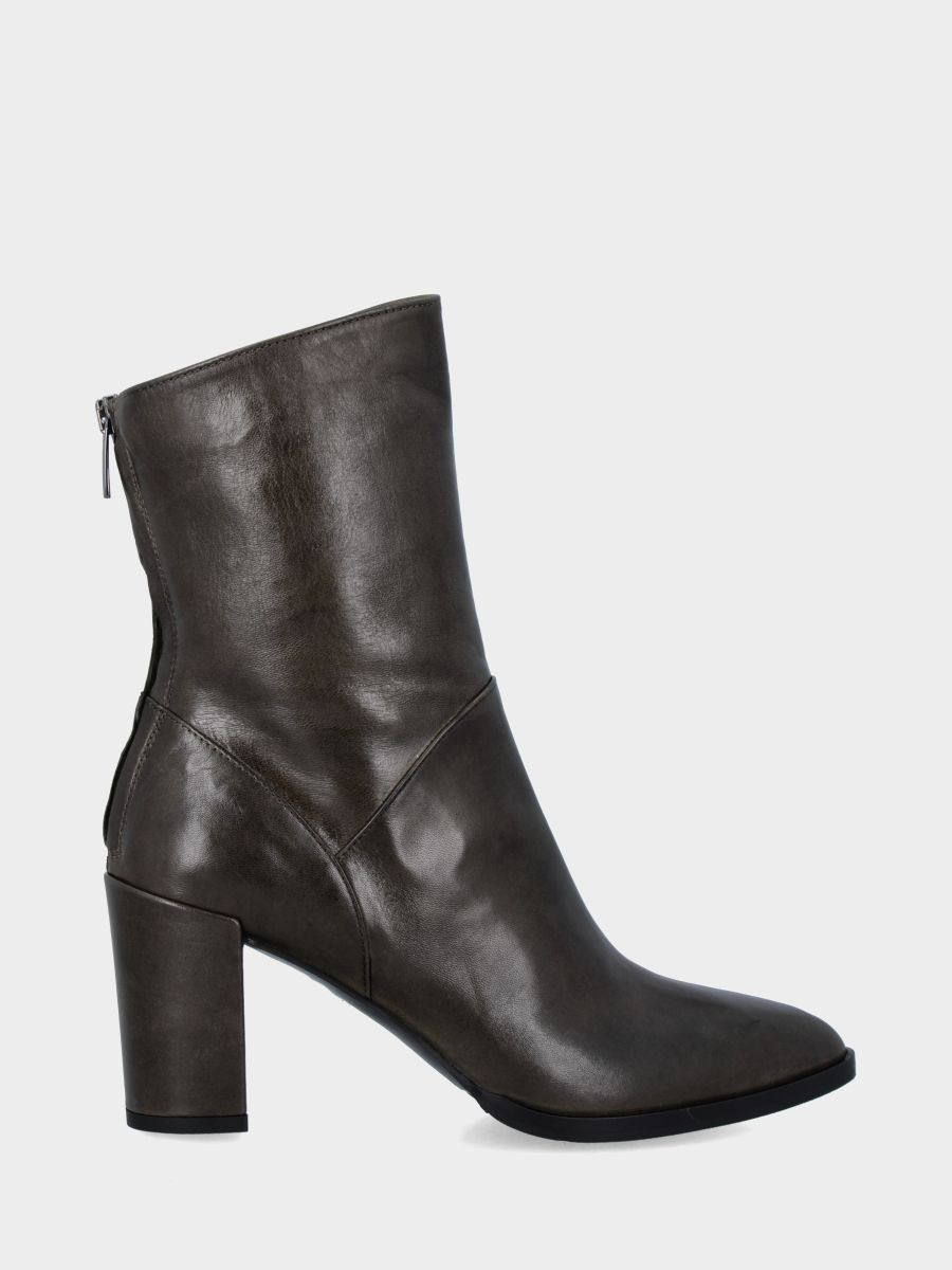 Stivaletto in vitello verde con cerniera posteriore e tacco a blocco