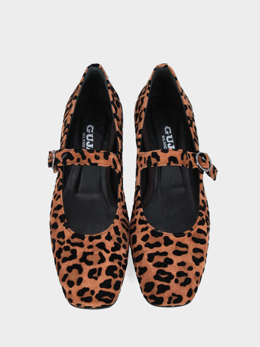 Décolleté Mary Jane in camoscio maculato con tacco basso