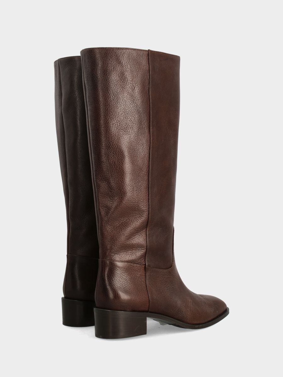 Botte en veau couleur cuir avec fermeture éclair et talon bas