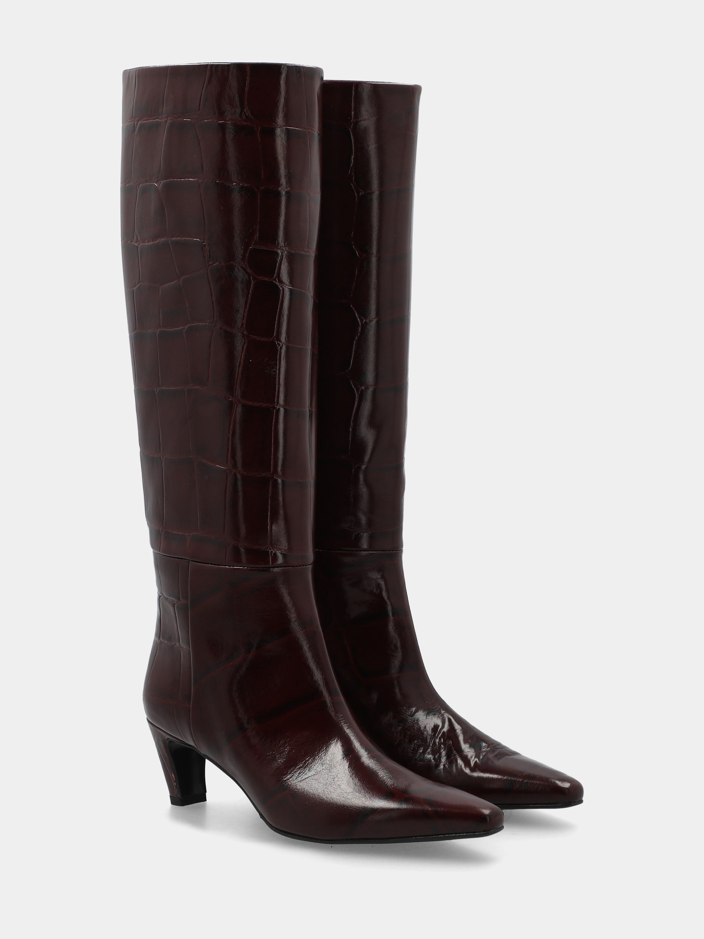 Sandalo monoblocco in vitello rosso con fascia ripiegata