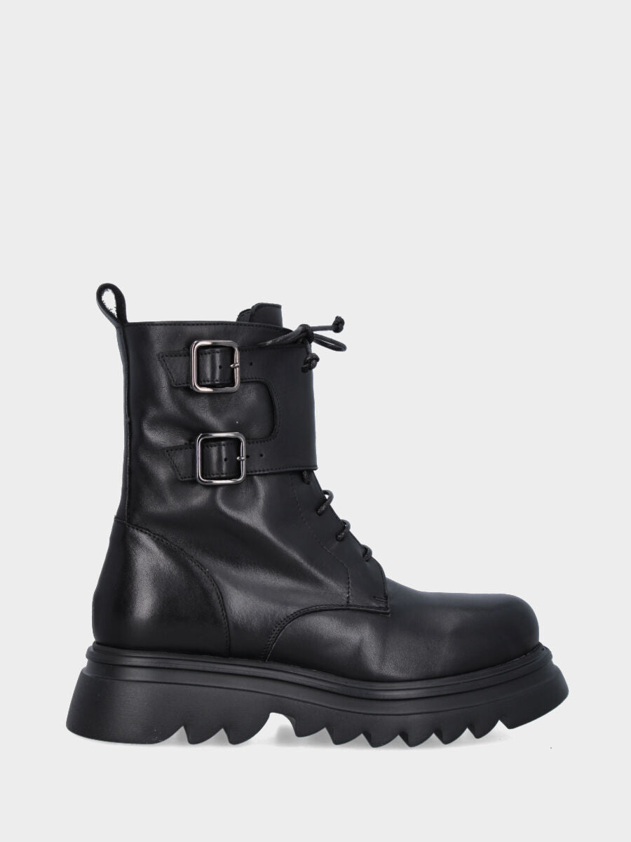 Boot de combat en nappa noir avec sangles sur guêtre