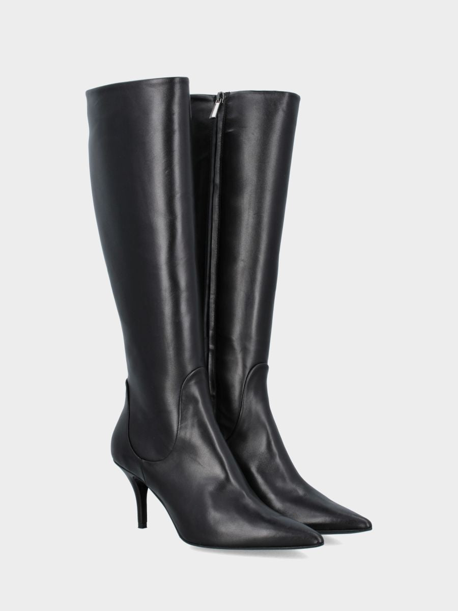 Botte en nappa noire avec talon aiguille en forme de calice