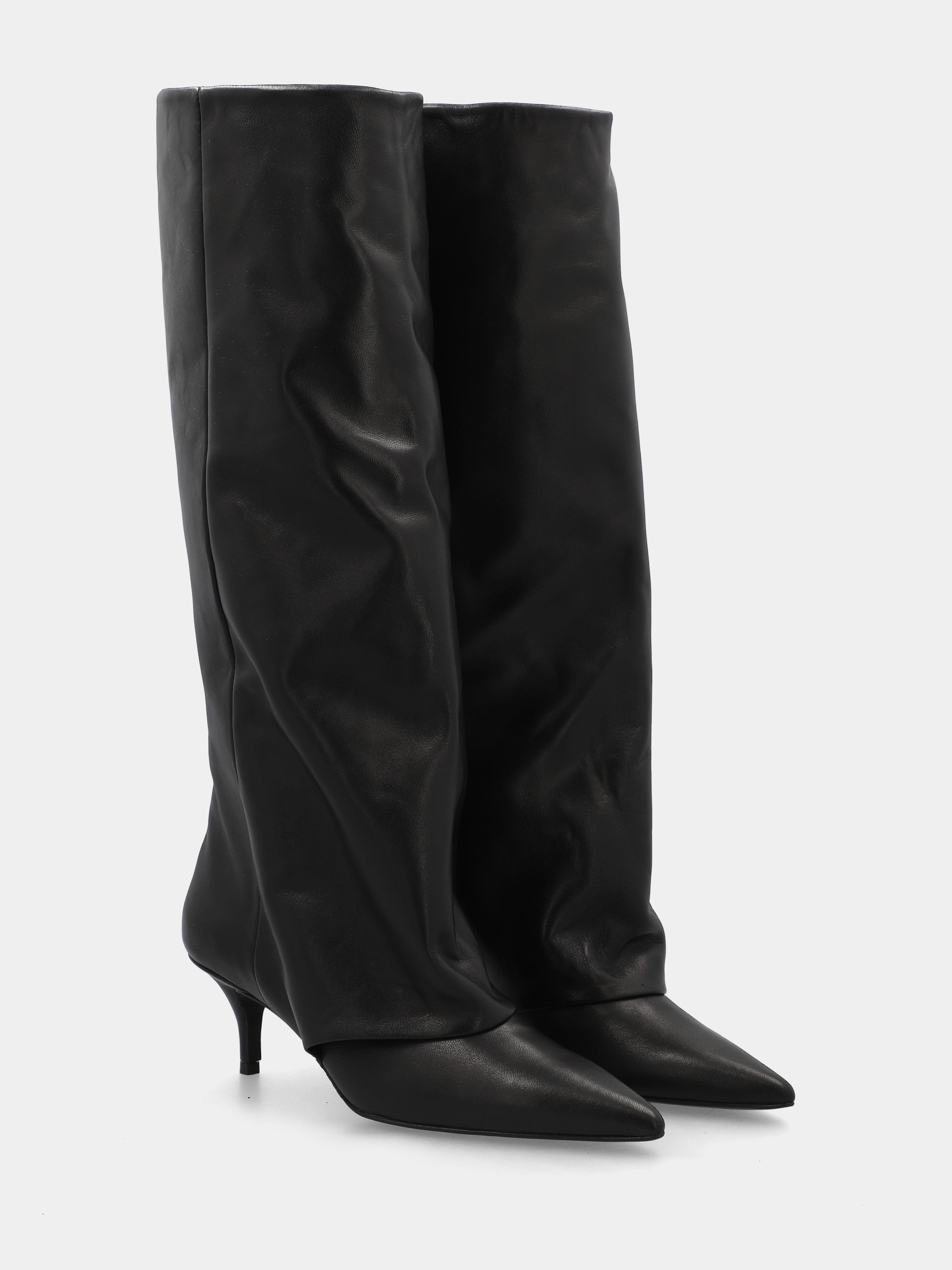 Botte haute en nappa noir avec guêtre retournée et talon calice