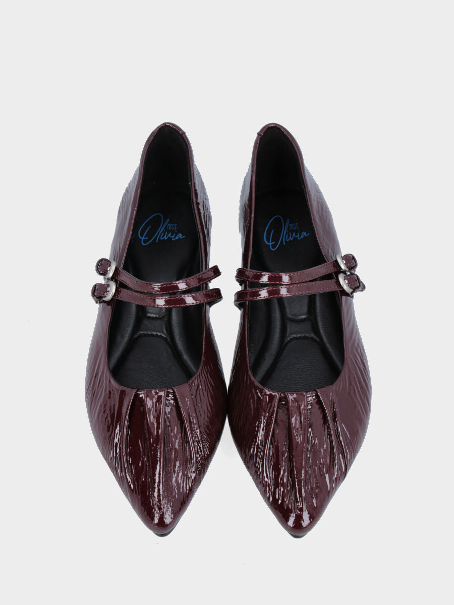 Ballet flat Mary Jane in burgundy patent leather with double strap and pointed toe