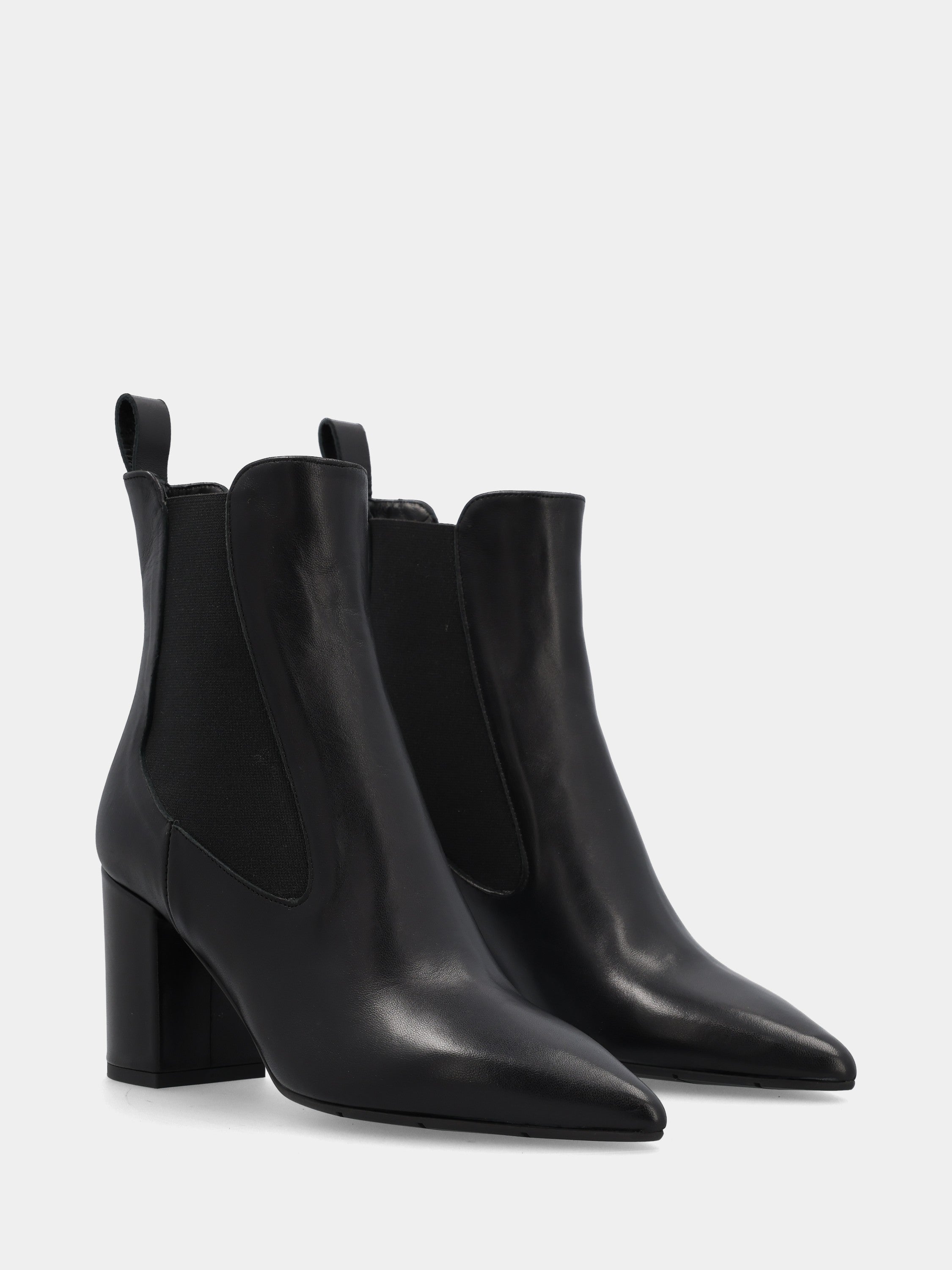 Sandalo monoblocco in vitello rosso con fascia ripiegata