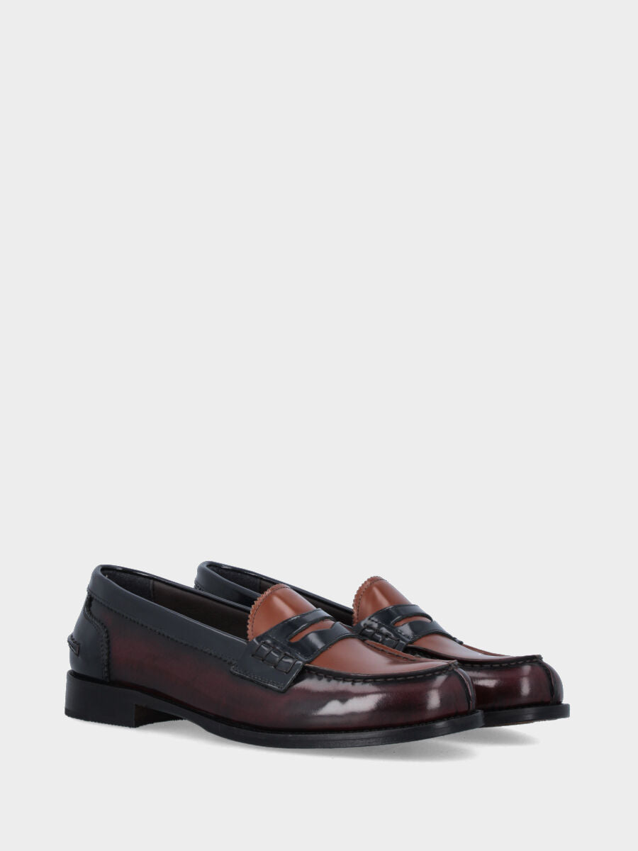 Sandalo monoblocco in vitello rosso con fascia ripiegata