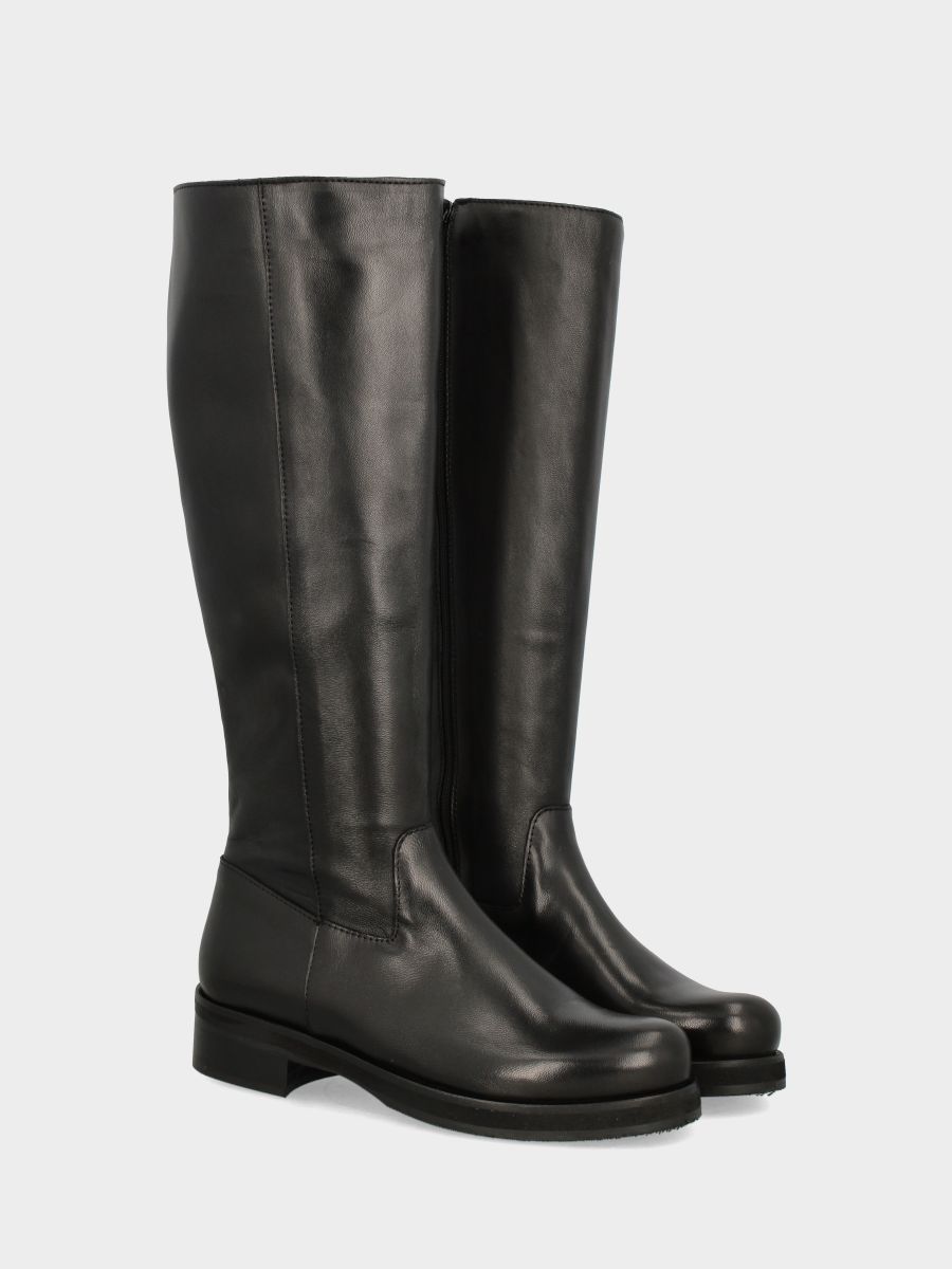 Botte en veau noir avec fermeture éclair et semelle monobloc
