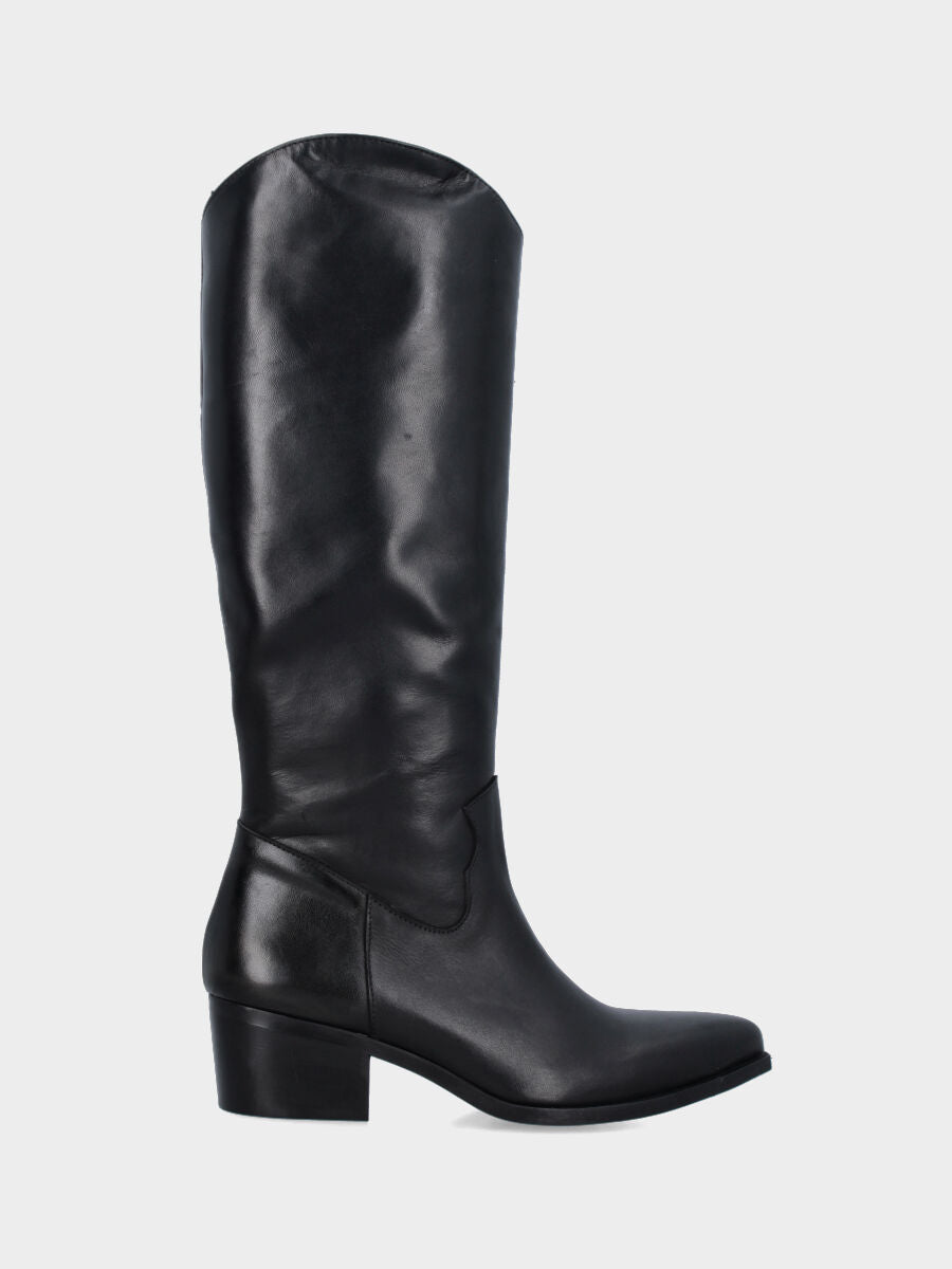 Camperos a stivale in vitello nero con punta sfilata e tacco medio