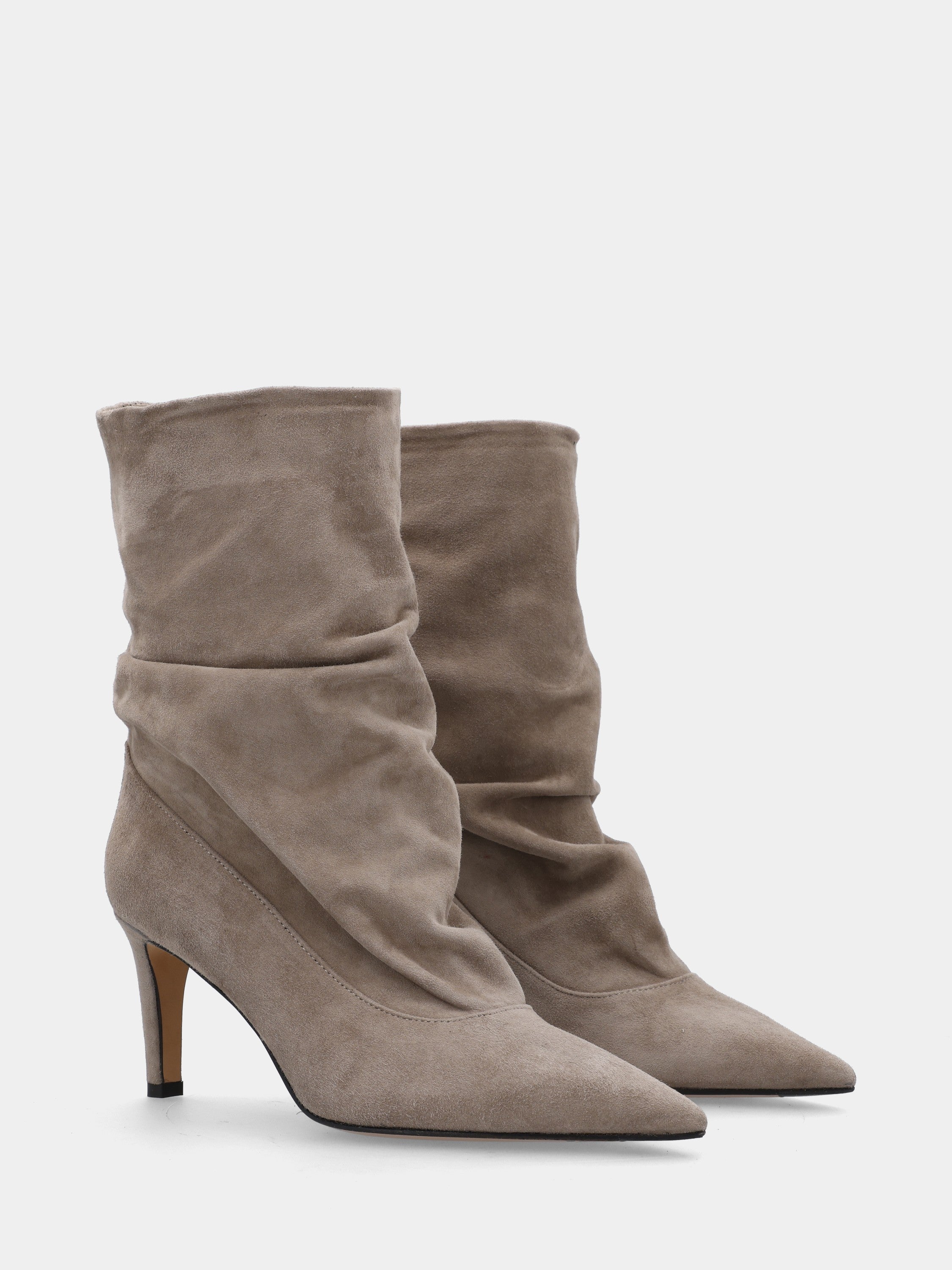 Sandalo monoblocco in vitello rosso con fascia ripiegata