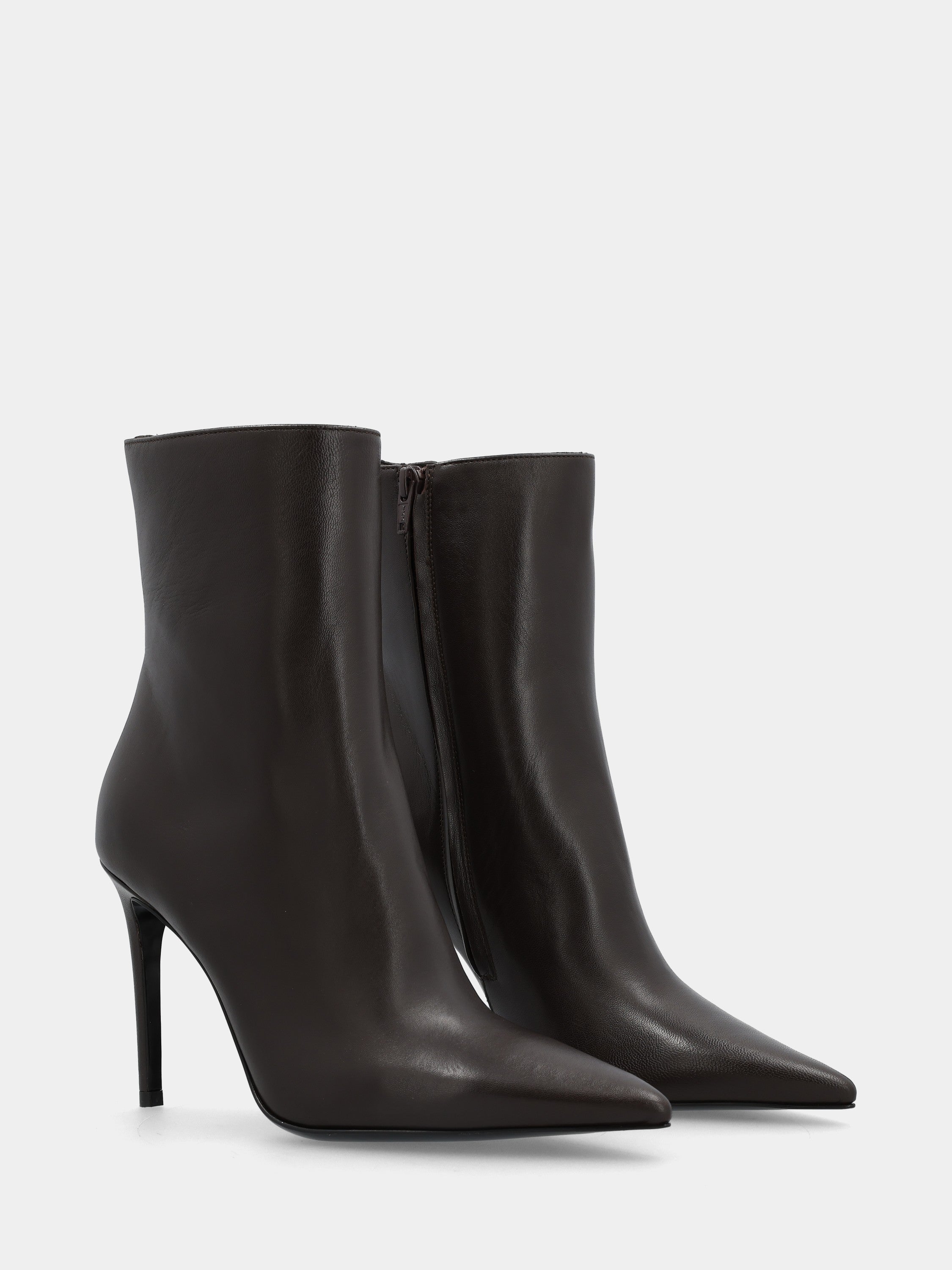 Stivaletto in nappa testa di moro con tacco stiletto 100mm a coda