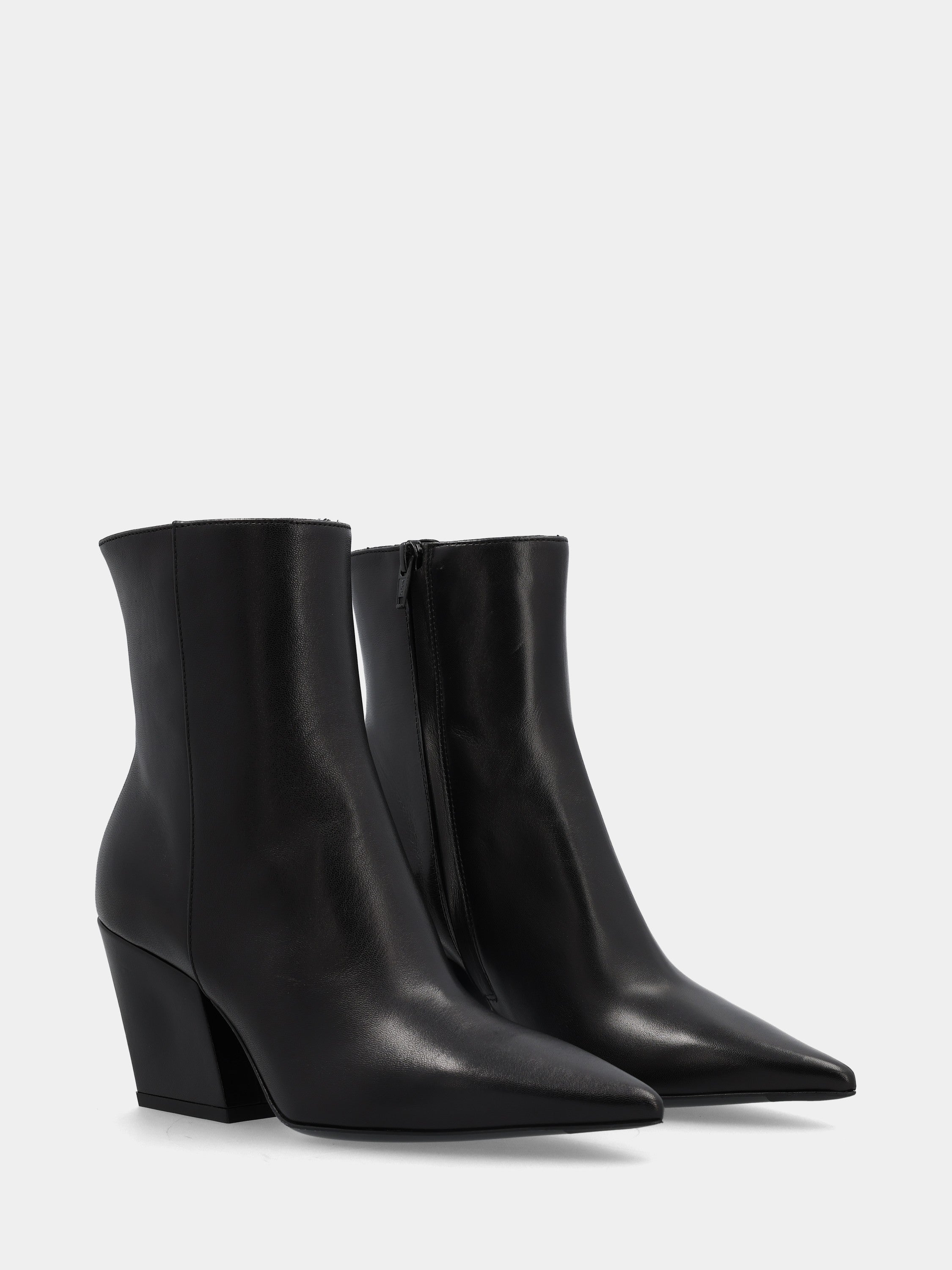 Bottine en veau noir avec talon bloc de 75 mm