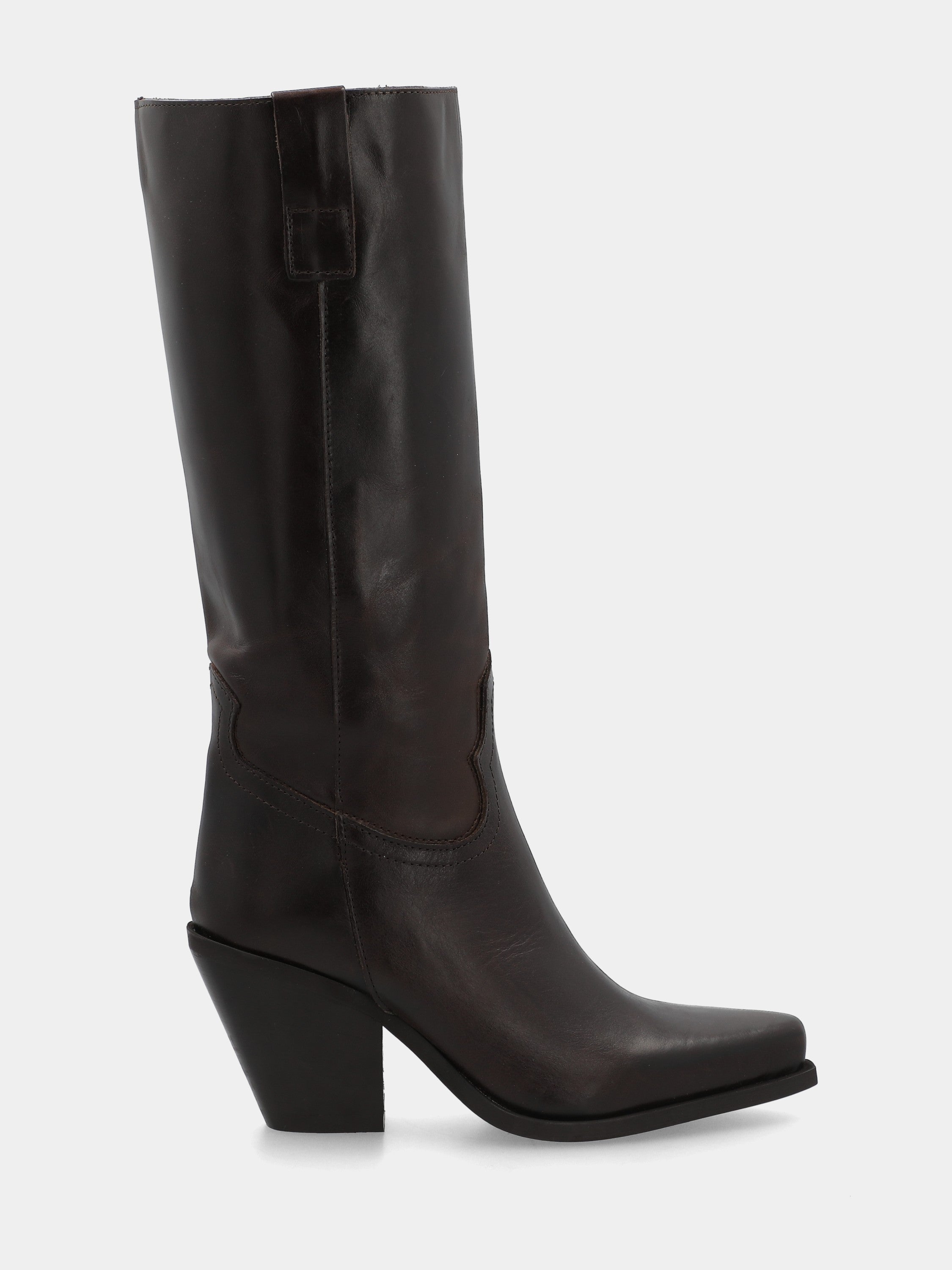 Sandalo monoblocco in vitello rosso con fascia ripiegata