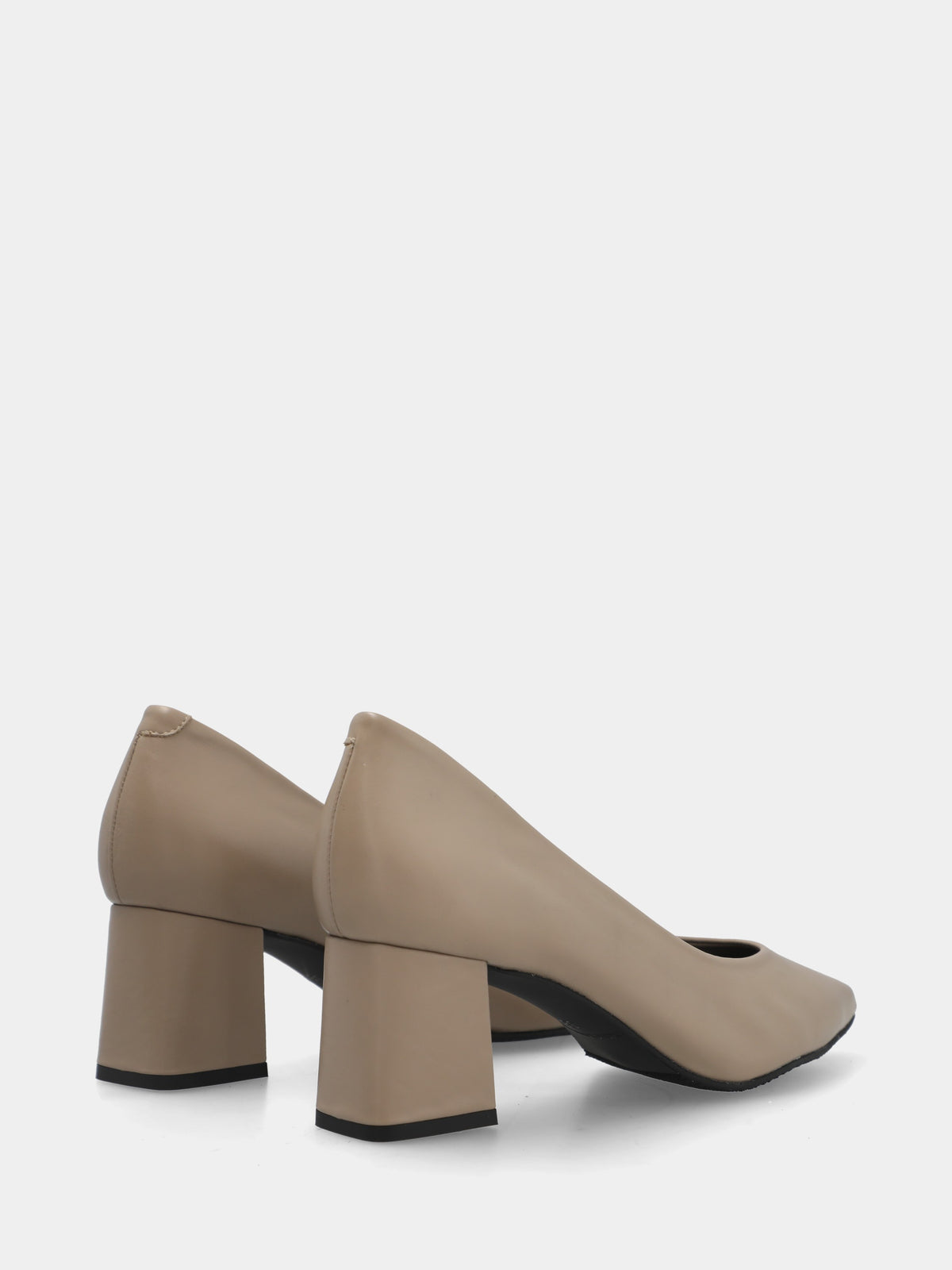 Décolleté in nappa beige con tacco a blocco