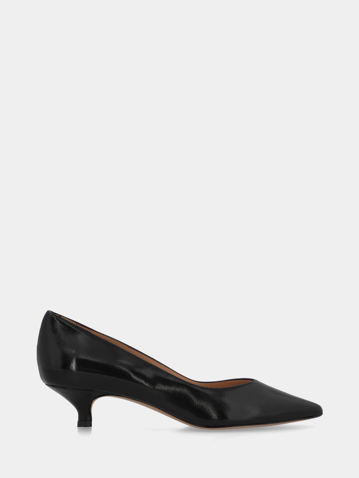 Décolleté in verlux nero con punta stilata
