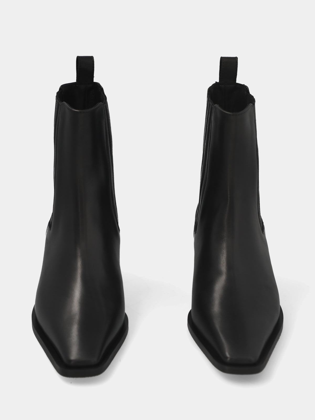 Stivaletto in vitello nero con elastici in pelle