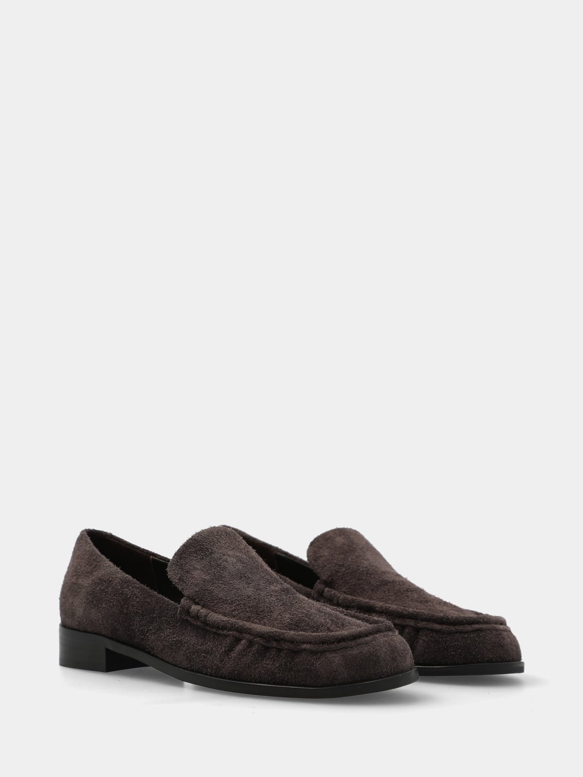 Mocassino in velour grigio con vaschetta cucita