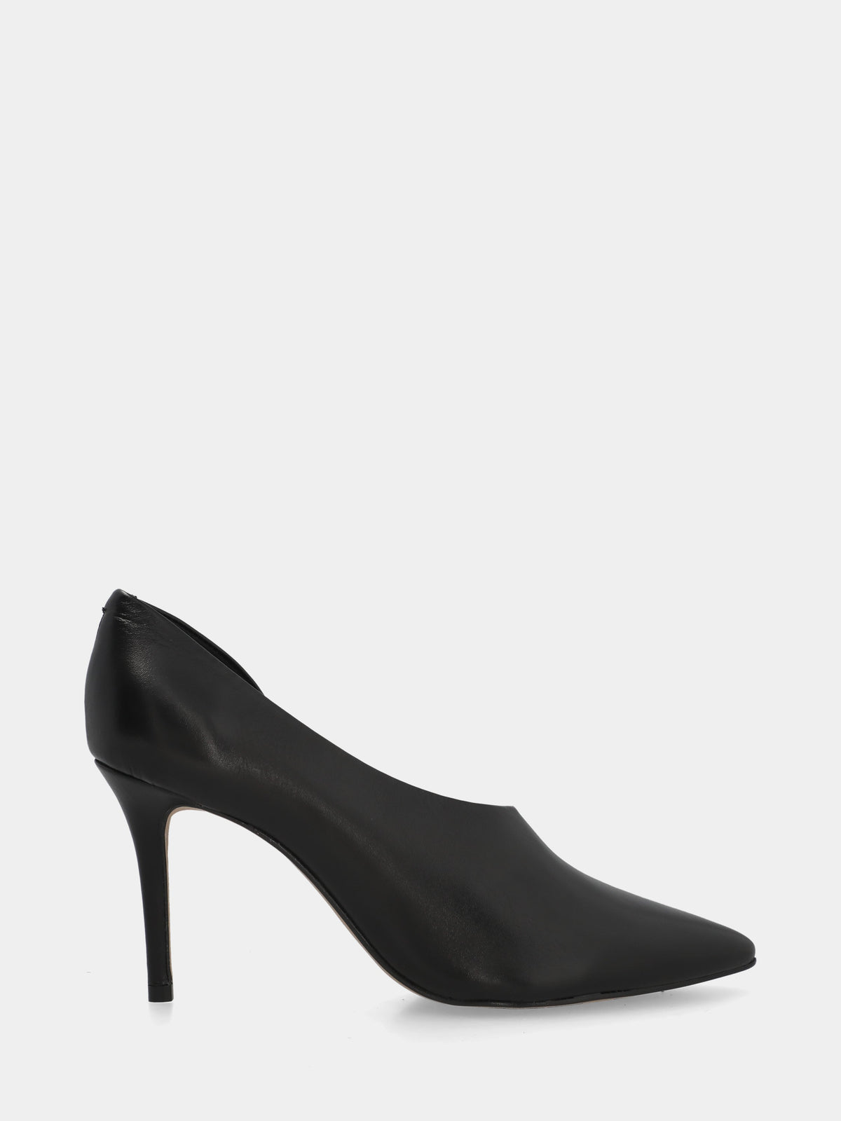 Décolleté in vitello nero con scollo asimmetrico