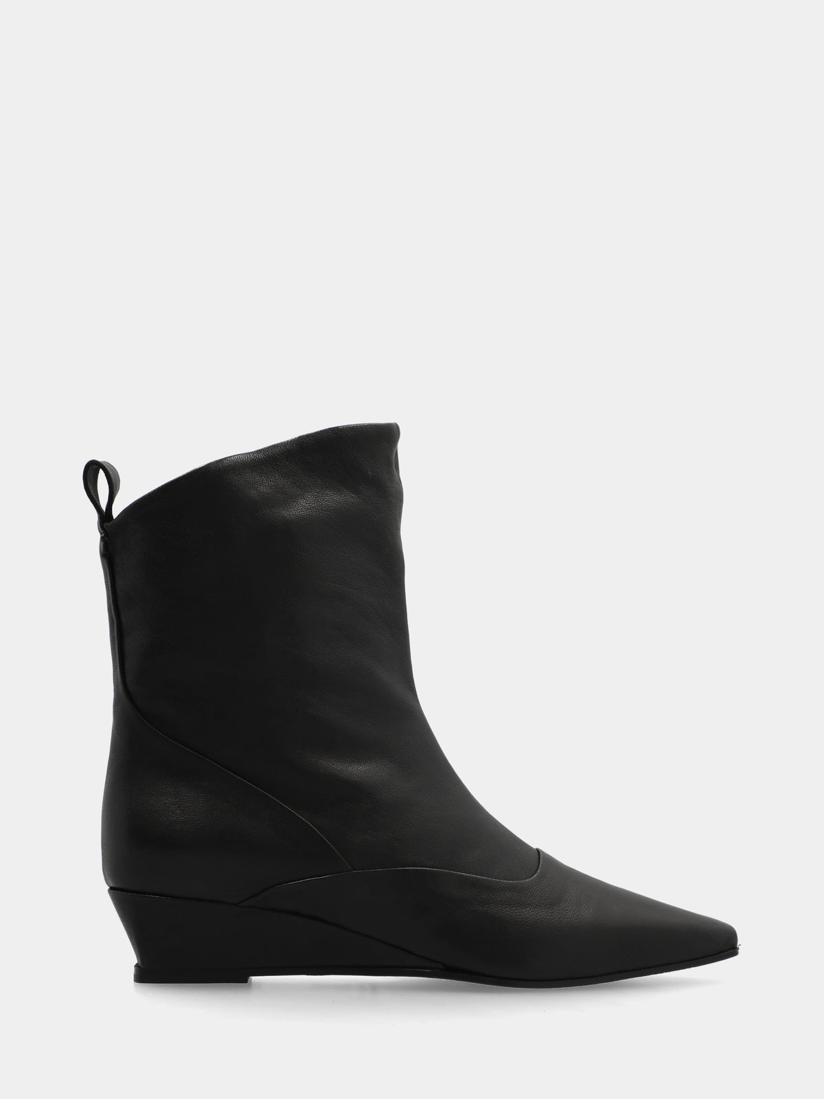 Stivaletto in nero con zeppa