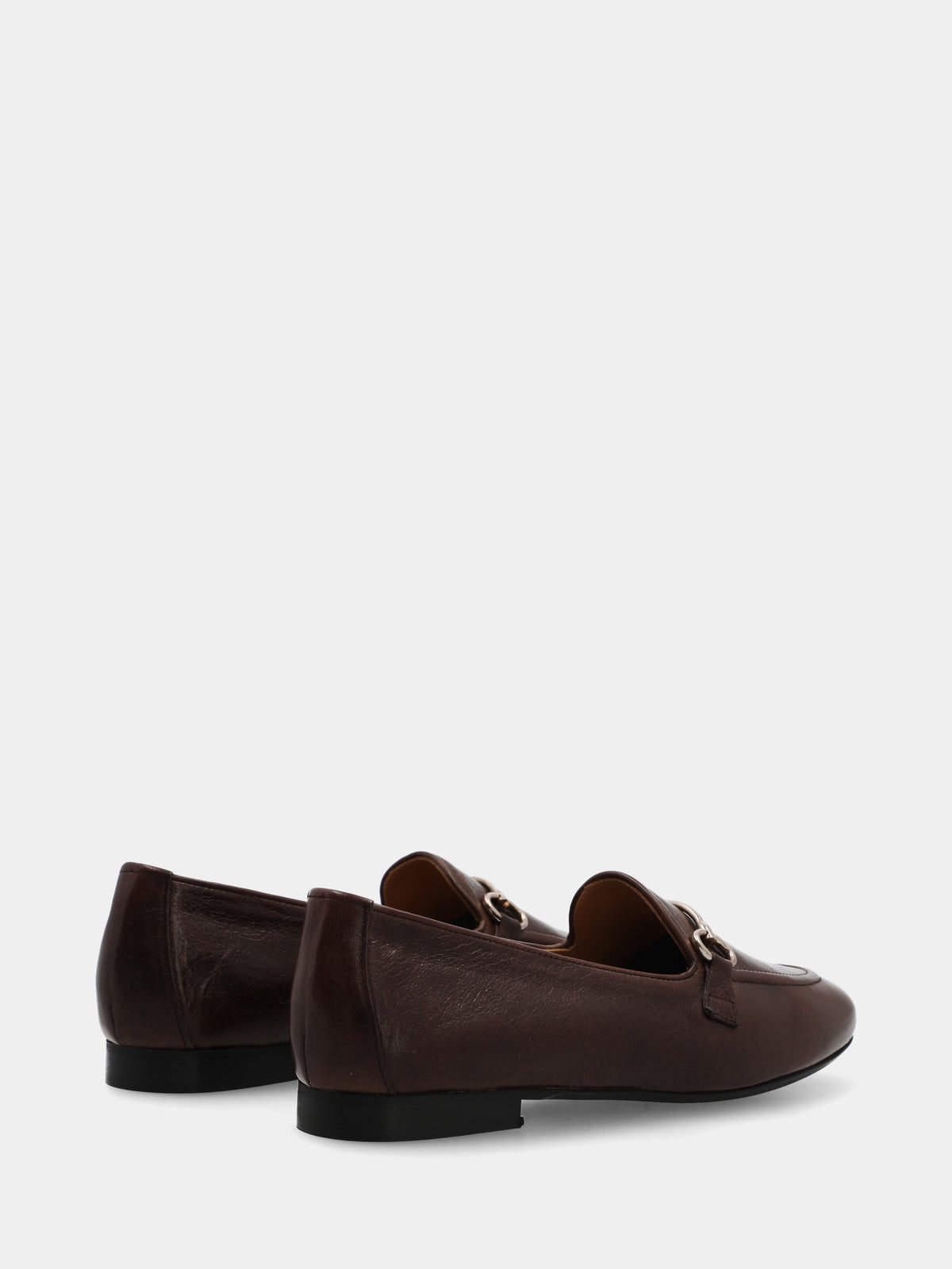 Pantofola in nappa nera con morsetto metallico