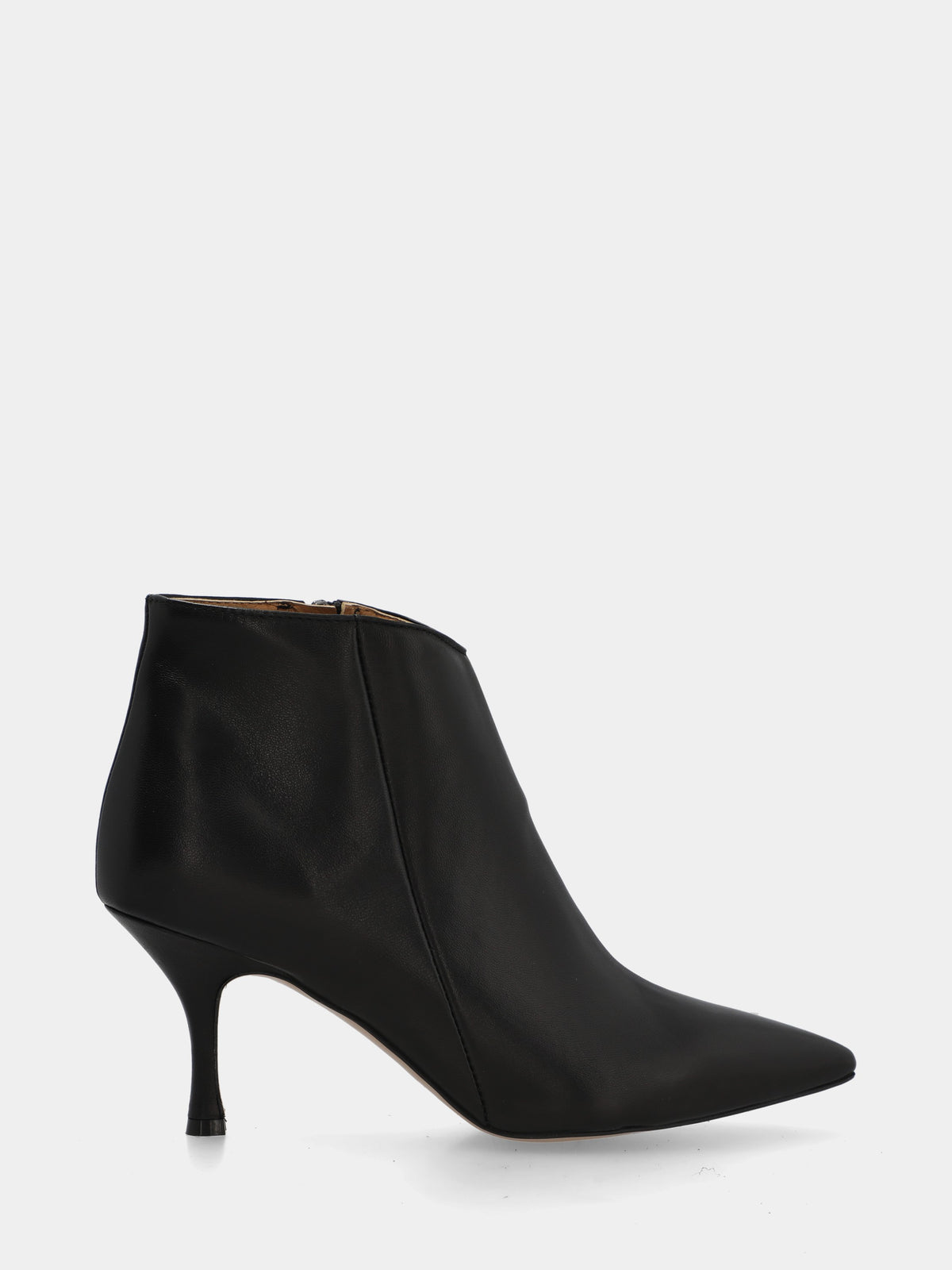 Stivaletto in nappa nera con tacco a calice