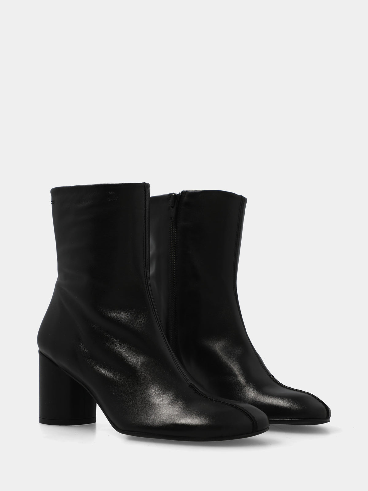 Stivaletto in nappa nera con tacco a blocco