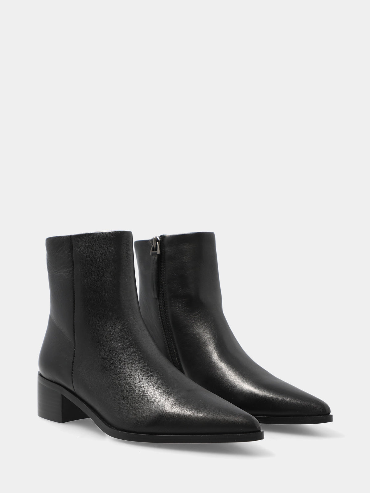 Stivaletto in vitello nero con zip