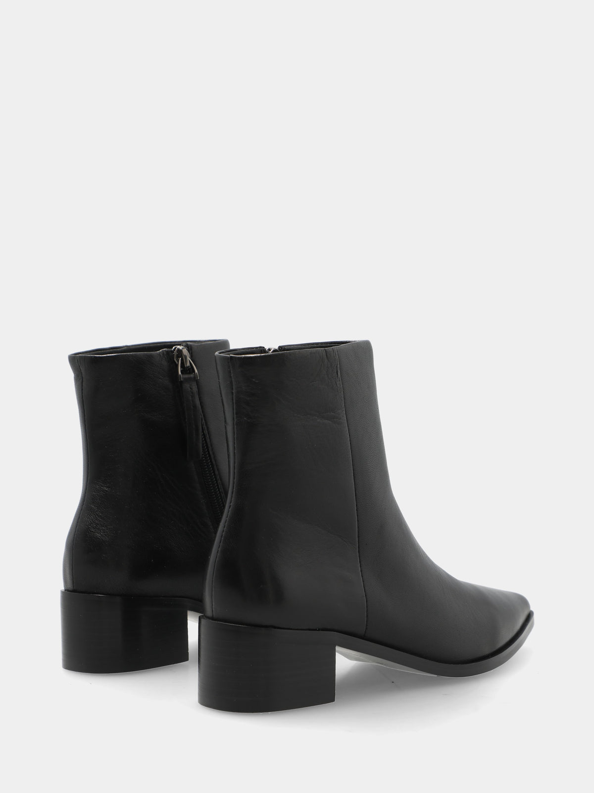 Stivaletto in vitello nero con zip