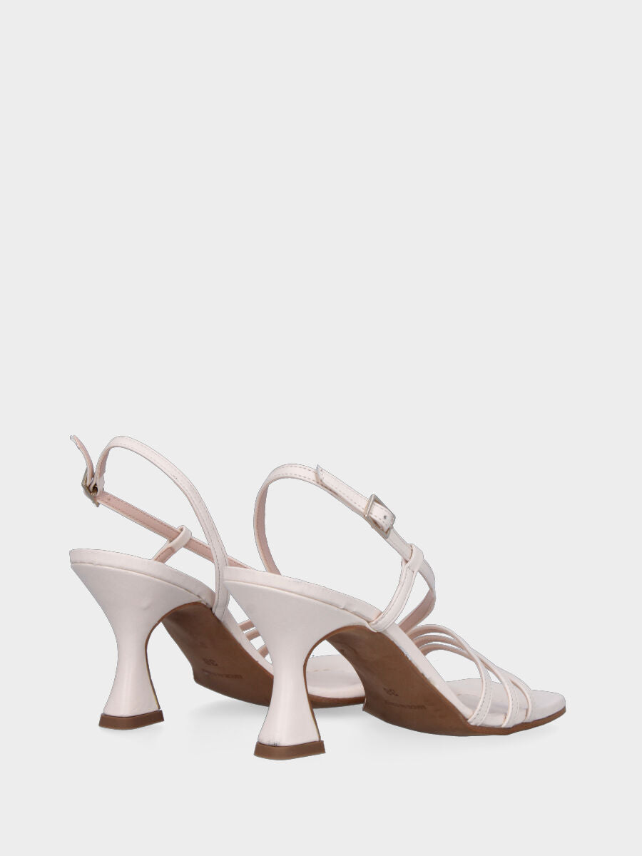 Sandale blanche en cuir avec brides et talon bobine