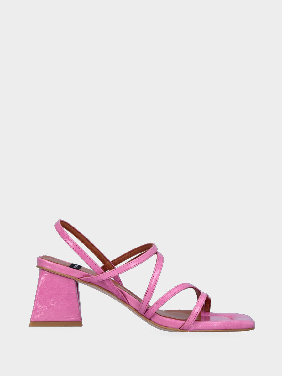 Pink leather sandal with straps