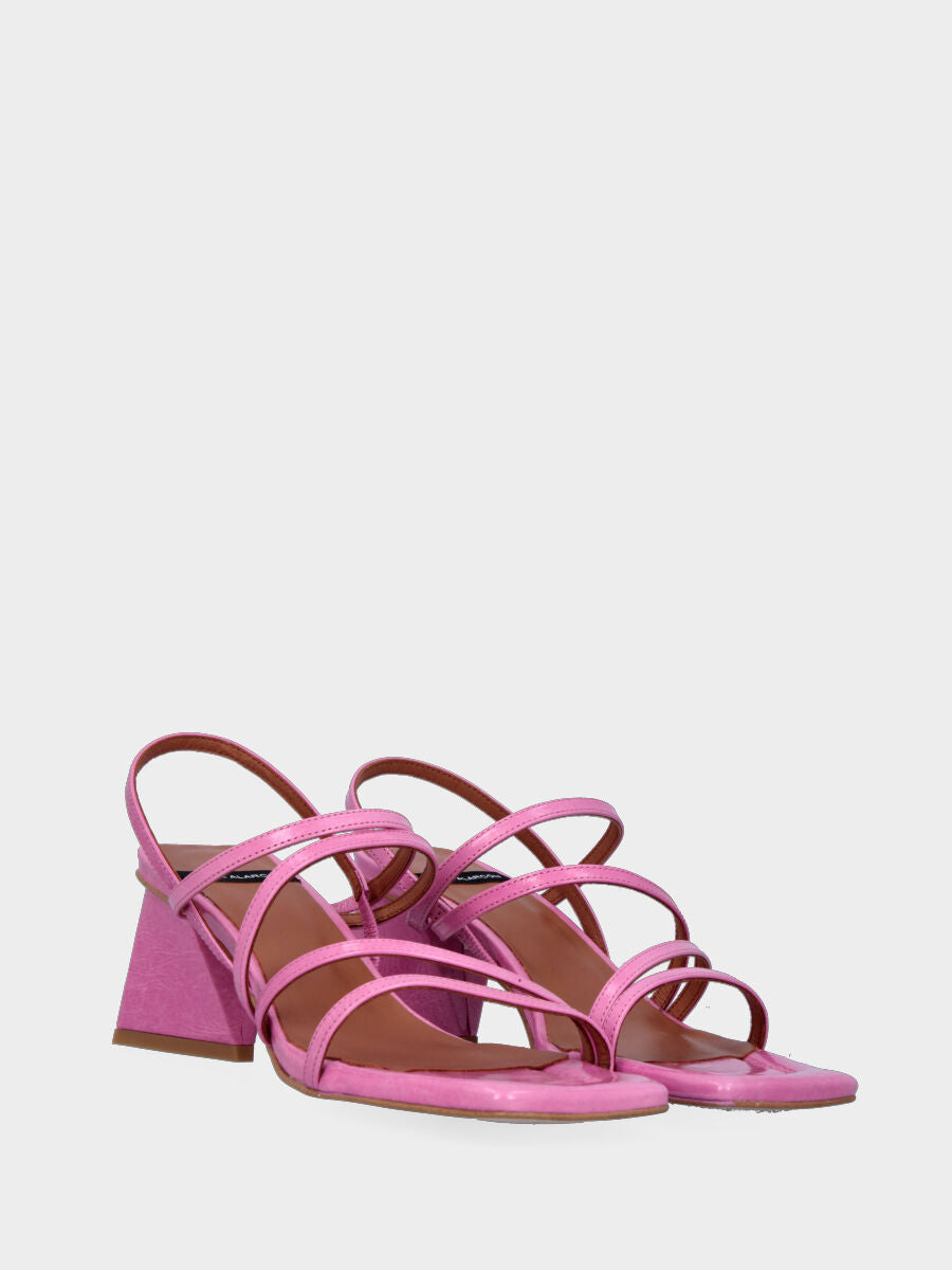 Pink leather sandal with straps