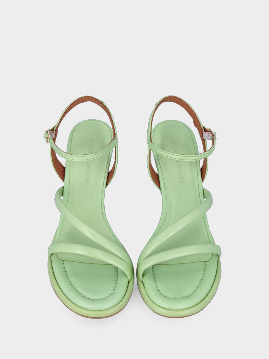 Sandalo verde in pelle con listini