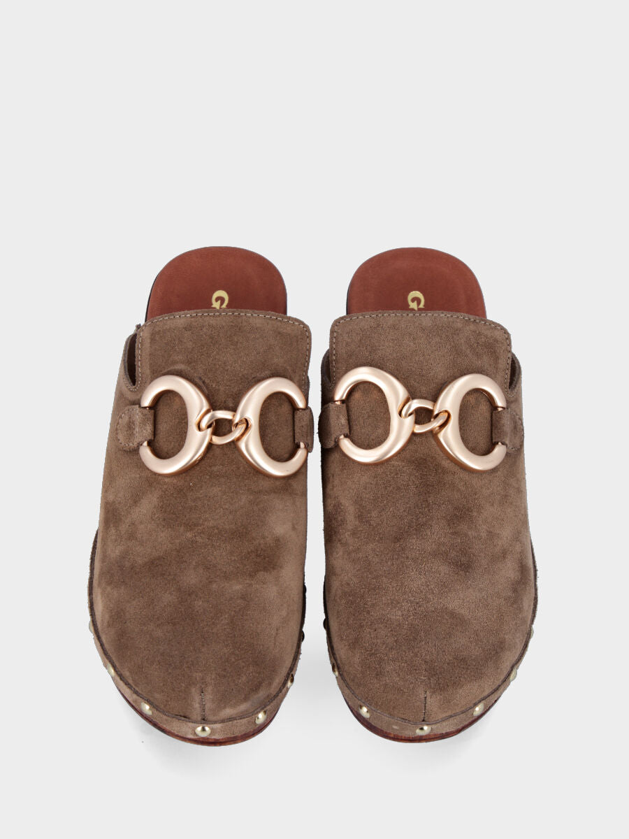 Taupe leather clog with clamp