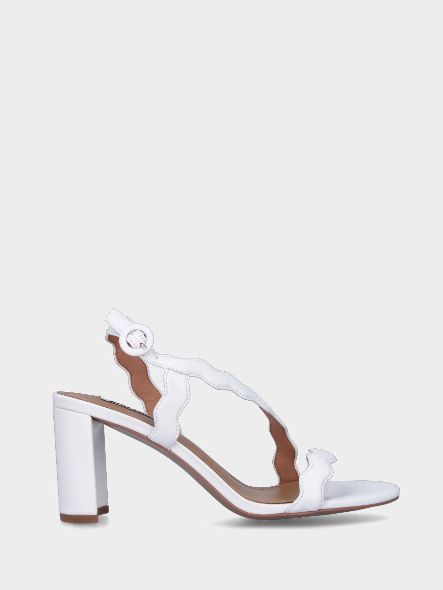 Sandalo con tacco bianco in pelle con fasce ondulate