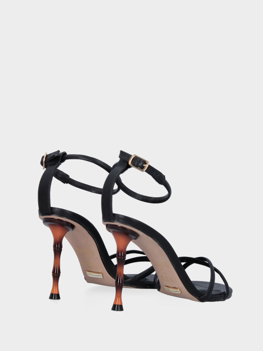 Sandalo nero in pelle con tacco bambù