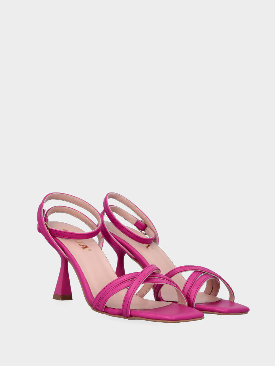 Sandale fuchsia en cuir avec brides croisées