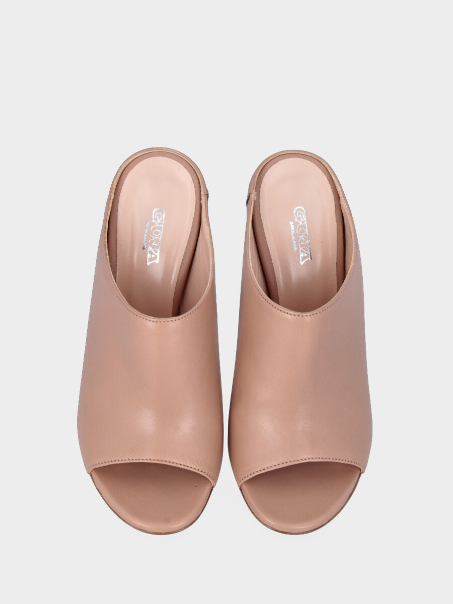 Sabot con tacco nude in pelle aperto in punta