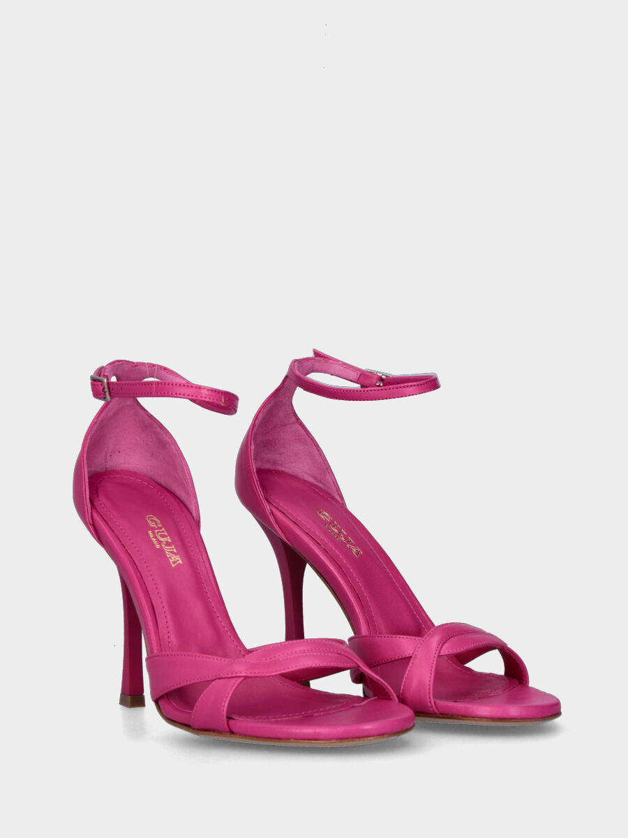 Sandale fuchsia en cuir avec brides tressées