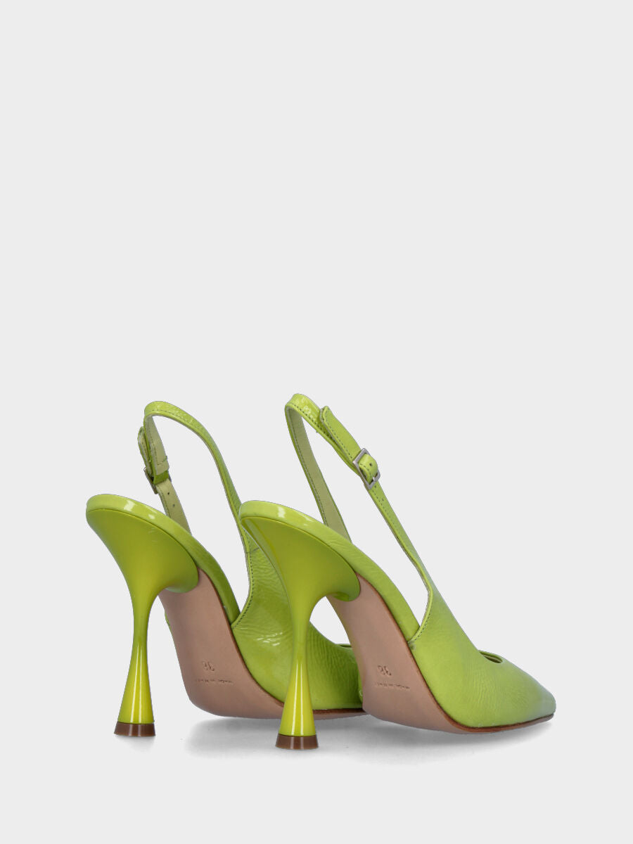 Slingback verde in pelle con tacco sottile e scollo tondo