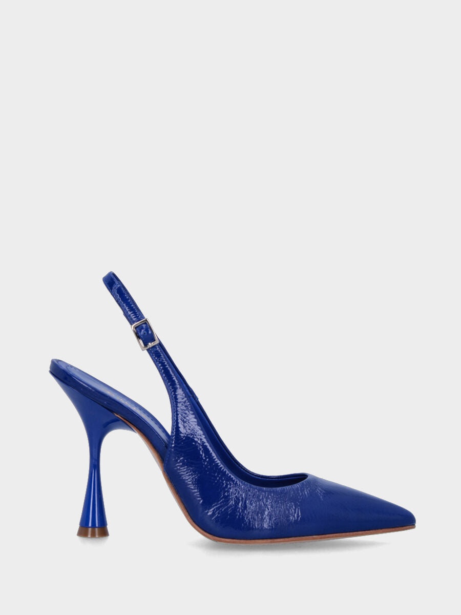 Chanel blu in pelle con tacco sottile e scollo tondo