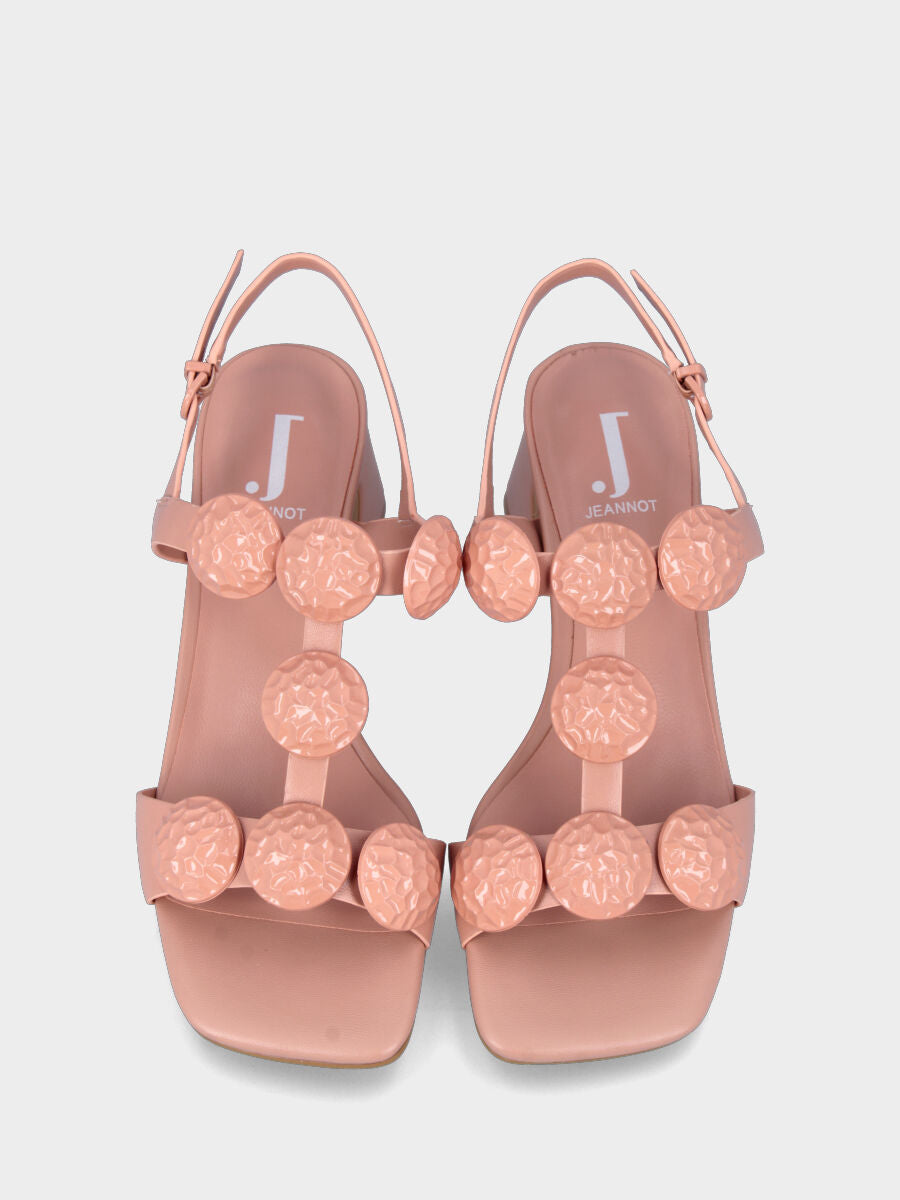 Nude leather heeled sandal with round buttons